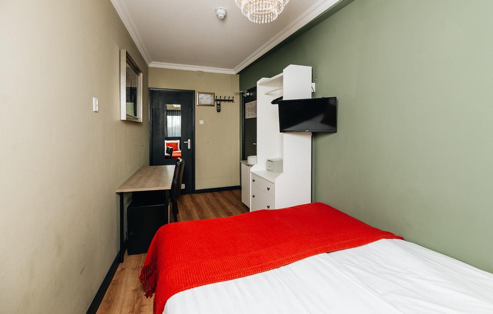 Hotel Ренесе Екстериор снимка