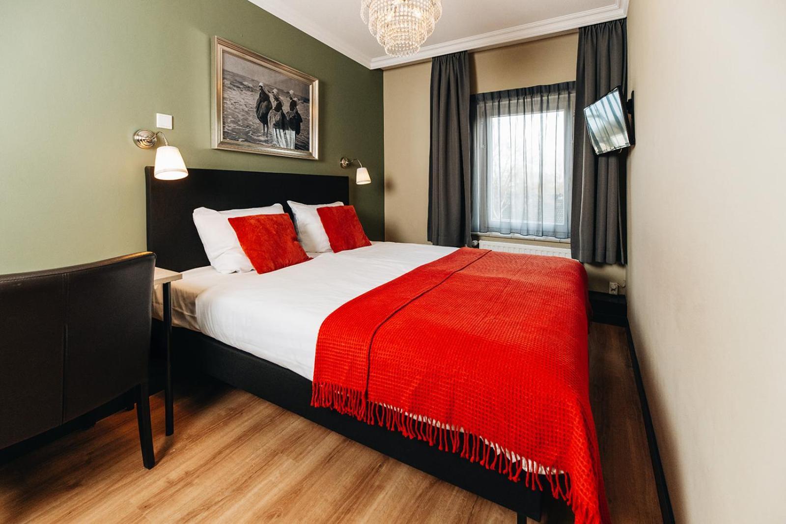 Hotel Ренесе Екстериор снимка