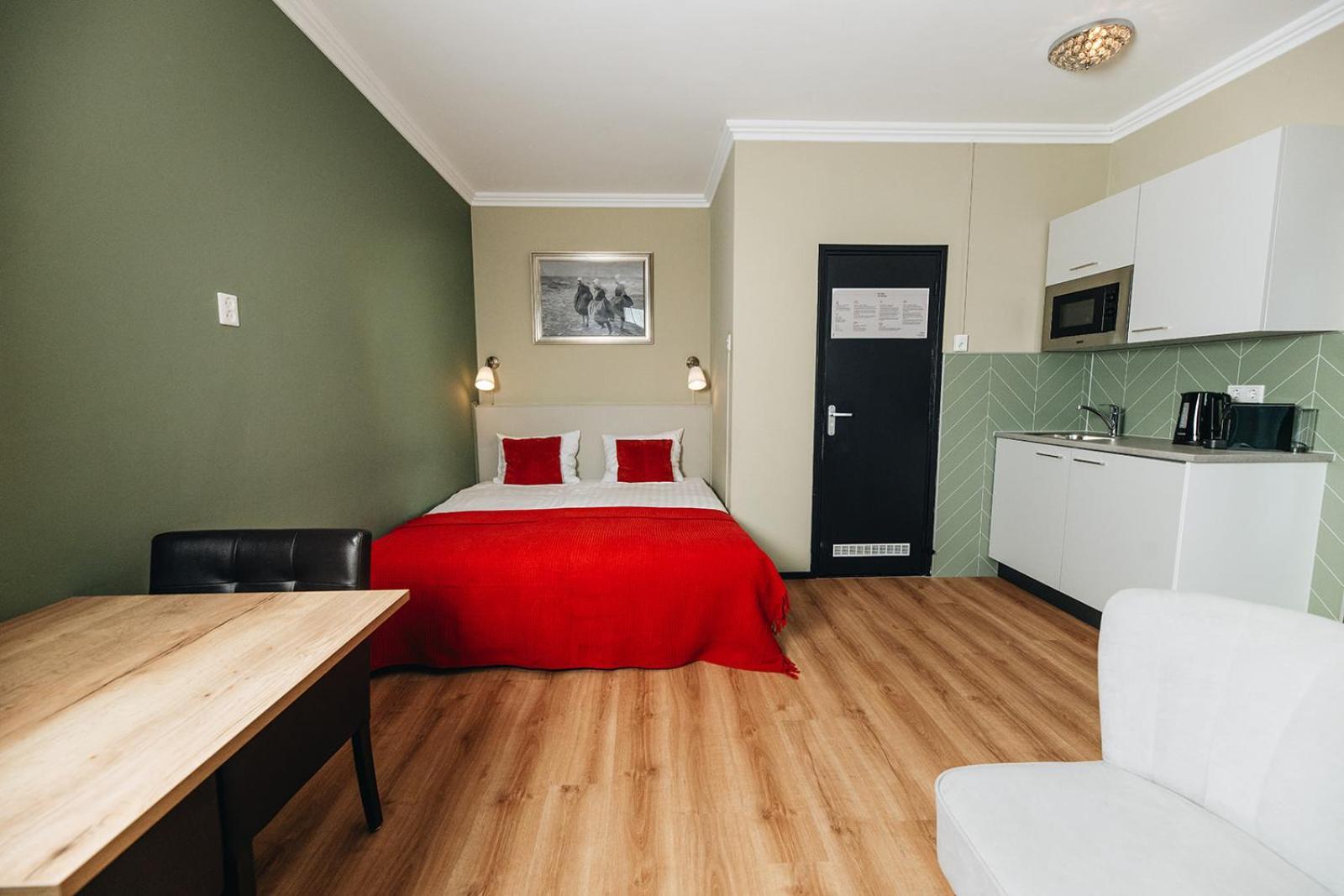 Hotel Ренесе Екстериор снимка