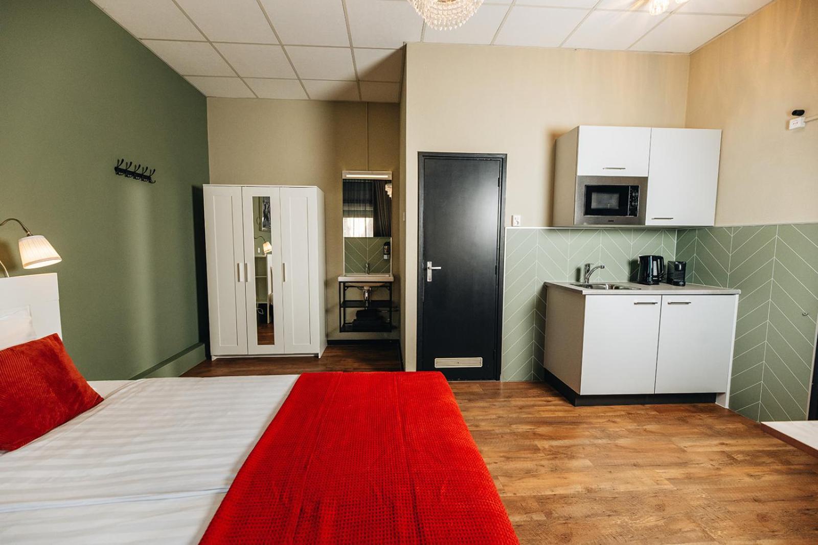 Hotel Ренесе Екстериор снимка